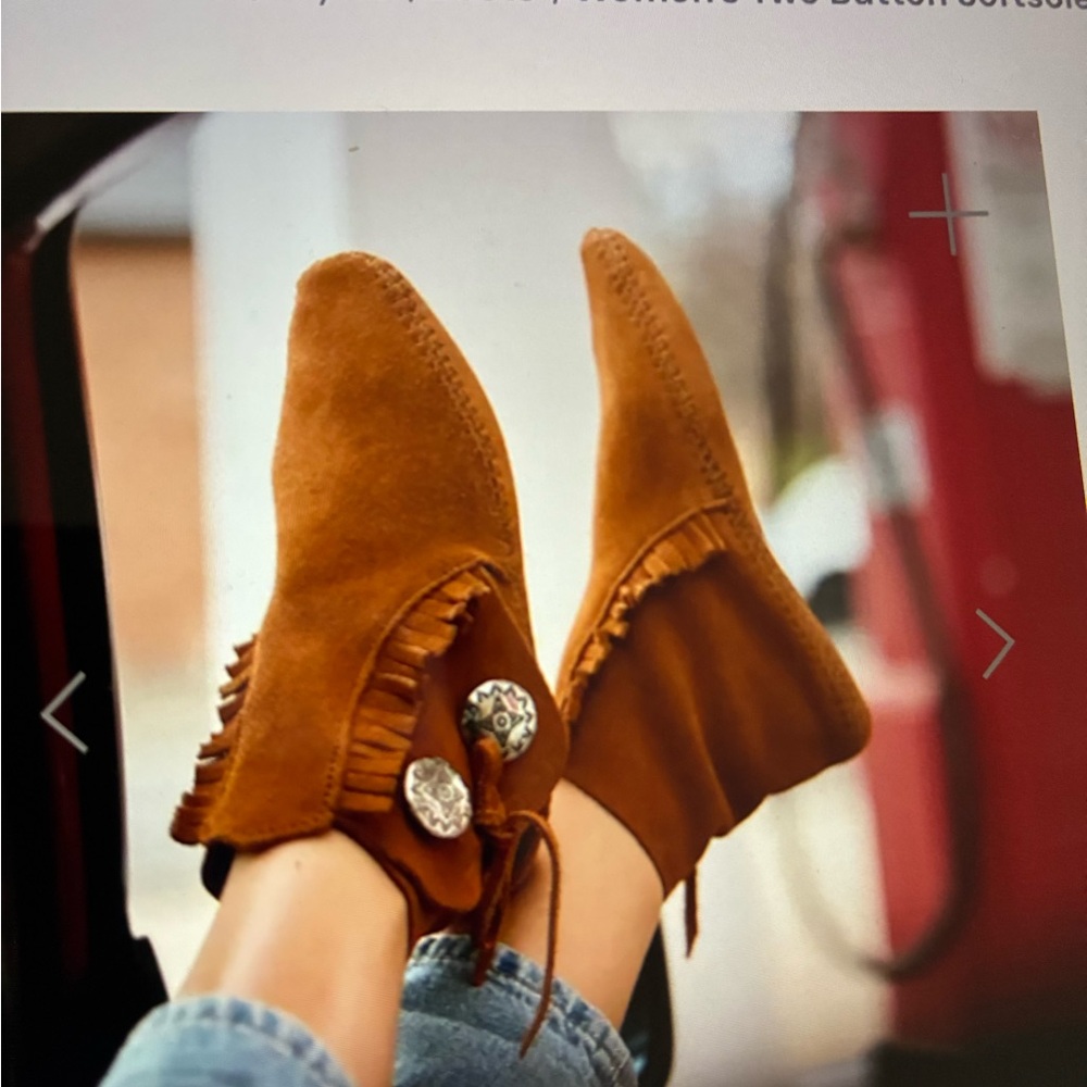 Minnetonka Moccasins Brown  7 1/2